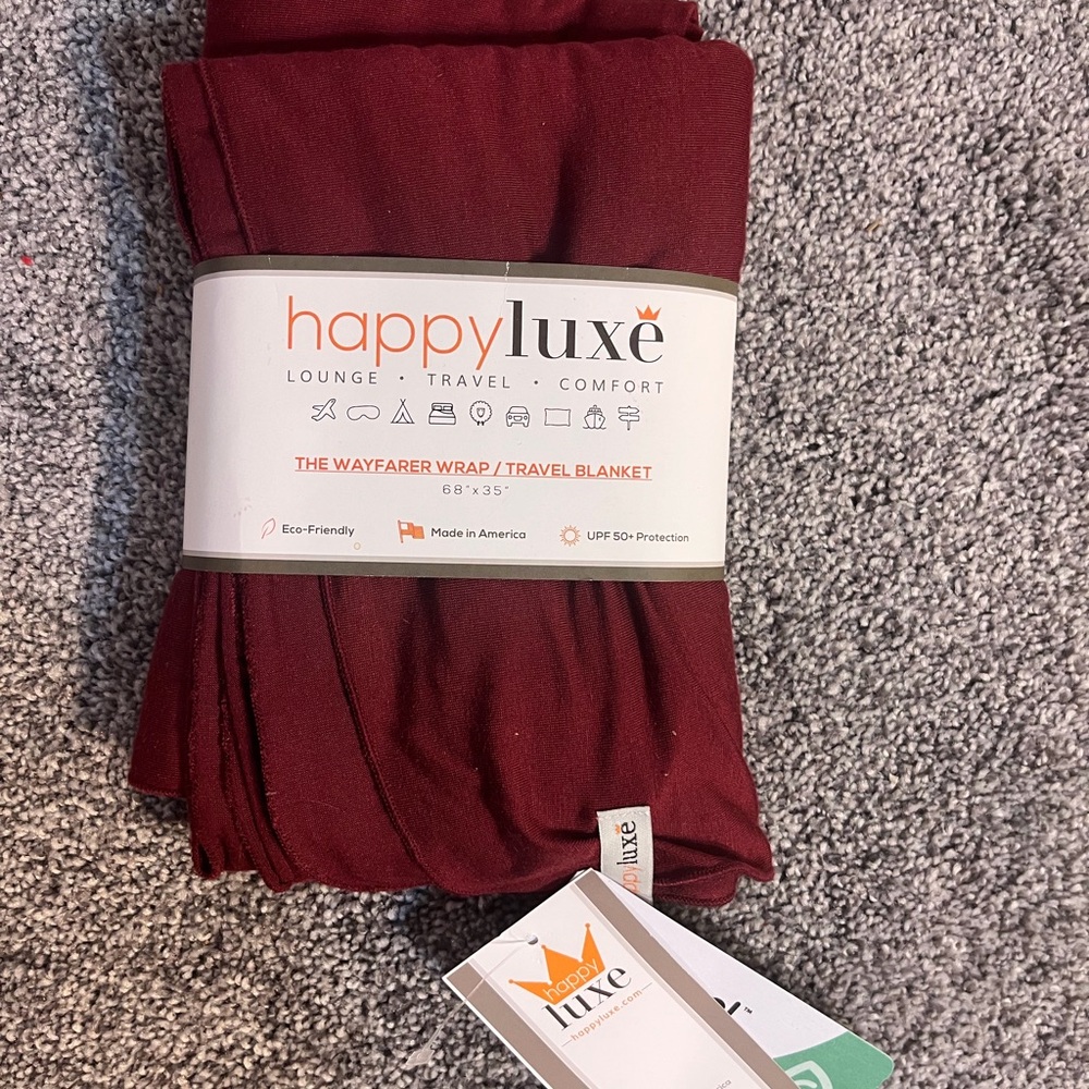 HappyLuxe Burgundy Travel Blanket